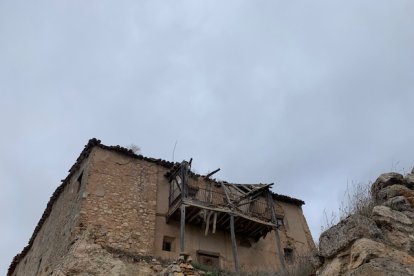 Casa Alta de los Carrillo Yáñez de Barnuevo en Deza, ahora en la Lista Roja del Patrimonio. HISPANIA NOSTRA