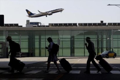 Un aspecto de la Terminal 1 del aeropuerto de El Prat.-ALBERT BERTRAN