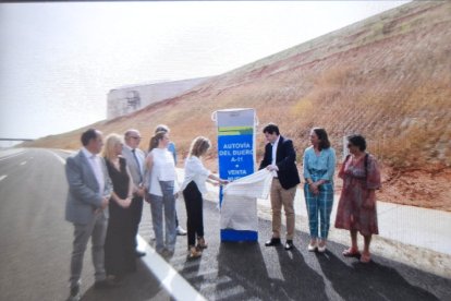 Momento de la inauguración del tramo. MARIO TEJEDOR