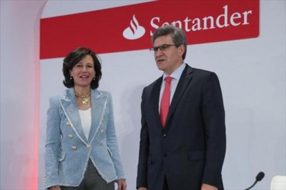 La presidenta del Banco Santander, Ana Botín, y el consejero delegado, José Antonio Álvarez.-EFE / ZIPI