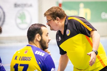 Jordi Lluelles, técnico del BM Soria. MARIO TEJEDOR