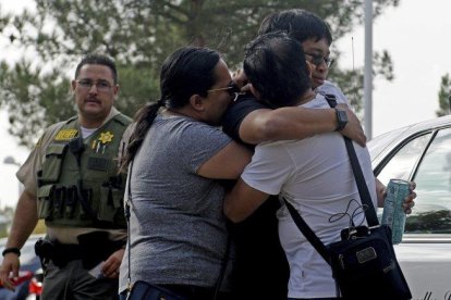 El tiroteo se produjo en el instituto Saugus High School en Santa Clarita.-AP