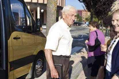 Usuarios del transporte a la demanda. / ICAL-