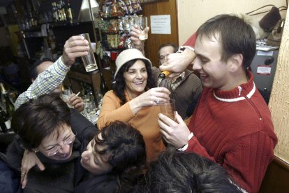 Imagen de archivo de la celebración de el Gordo de Navidad en Berlanga en el año 2006.-HDS