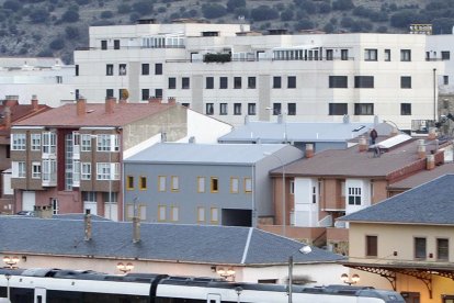 El tren en la estación de la capital.-Luis Ángel Tejedor