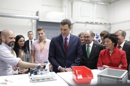 Sánchez, junto a Lambán y Celaá, esta mañana en Zaragoza-CHUS MARCHADOR