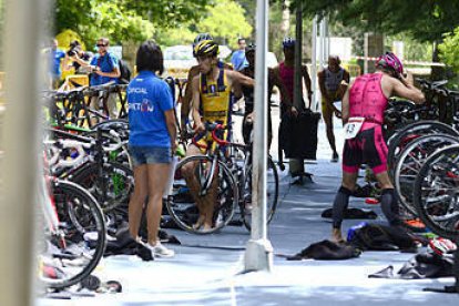 Una prueba de triatlón celebrada recientemente en la provincia de Soria. / ÚRSULA SIERRA-