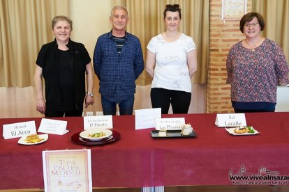 Participantes en el concurso de tapas medievales de Almazán.-F. LAINEZ