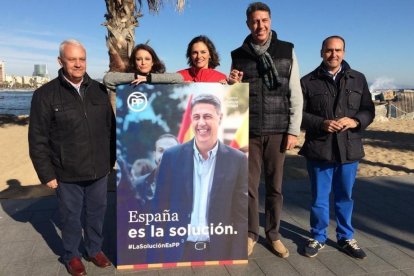 Xavier García Albiol, este domingo, junto a representantes de su partido.-/ PPC