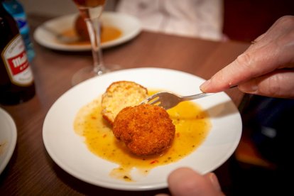 Concurso de la Croqueta en los bares y restaurantes de Soria. MARIO TEJEDOR