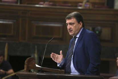 Aitor Esteban, portavoz del PNV en el Congreso, durante su intervención en el debate de investidura.-