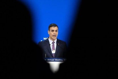 El presidente del Gobierno, Pedro Sánchez, durante su intervención en el foro de Davos.-GIAN EHRENZELLER/ EFE