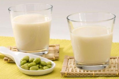Dos vasos de bebida vegetal.-EL PERIÓDICO