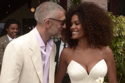 Vincent Cassel y Tina Kunakey.-AFP / IRIZ GAIZKA