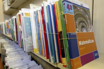 Los libros y el material escolar suponen un 5% más de inversión para las familias en la vuelta al cole. HDS