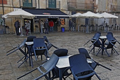 El consistorio renuncia a cobrar la tasa de veladores - Mario Tejedor