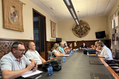 Miembros de la comisión de Agricultura de la Diputación de Soria que se celebró ayer. HDS