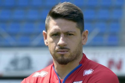 Javier Acuña puede ser hoy la referencia ofensiva del equipo.-VALENTÍN GUISANDE