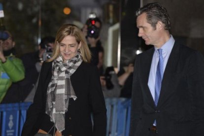 La infanta Cristina e Iñaki Urdangarin, en el 2016.-AP / JOAN LLADO