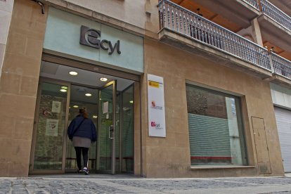 Puerta de acceso al ECyL - Mario Tejedor
