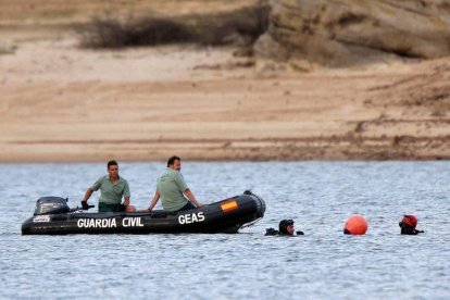 Tareas de rescate en el pantano. / ICAL-