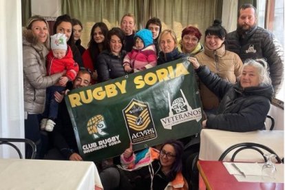 El grupo de refugiados ucranianos llegó con los veteranos del Club de Rugby y otra furgoneta de tres mujeres de Lérida. HDS