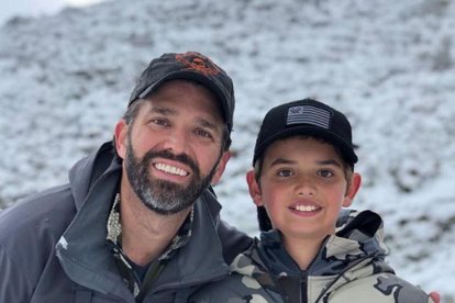 Donald Trump Jr. junto a su hijo en la fotografía que se tomó en Soria el pasado fin de semana-HDS