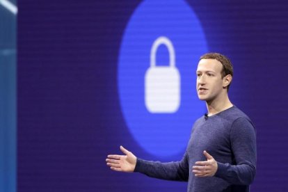 Mark Zuckerberg, anunciando las últimas novedades de Facebook, como el servicio Facebook Dating-MARCIO JOSE SANCHEZ