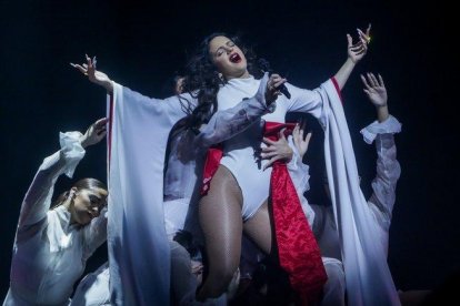 La cantante Rosalía durante su concierto en Madrid.-EUROPA PRESS