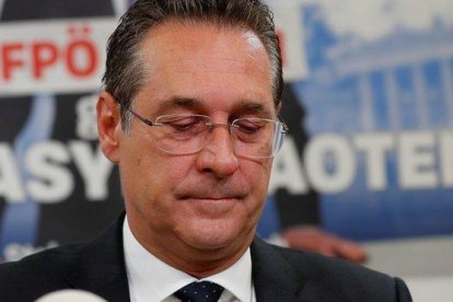 El vicecanciller austriaco Heinz-Christian Strache (FPÖ), durante una comparecencia de prensa en abril del 2019.-REUTERS / LEONHARD FOEGER