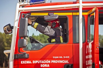 Bomberos del parque comarcal de El Burgo de Osma - MARIO TEJEDOR