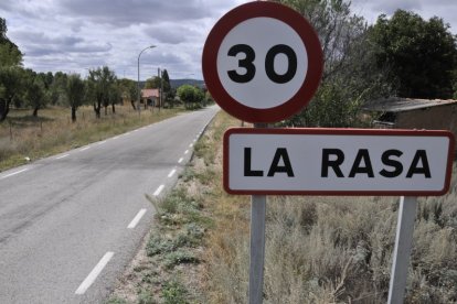 Los vecinos de La Rasa se han quejado de los ruidos de las torres antiheladas  de Nufri. HDS