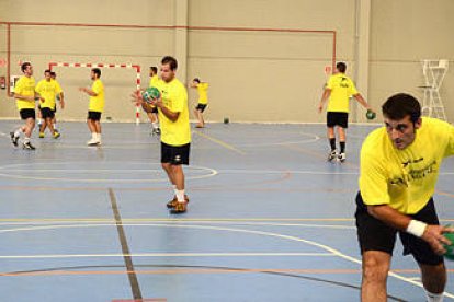 Un entrenamiento del Aranga esta pretemporada. / U. Sierra-