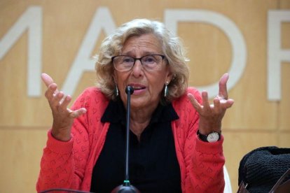 Manuela Carmena, en una rueda de prensa.-ZIPI (EFE)