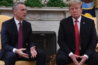 Jens Stoltenberg con Donald Trump en la Casa Blanca.-JIM WATSON / AFP