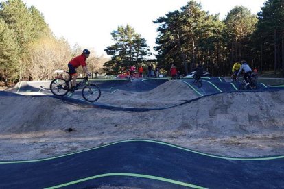 El circuito de pump track en Navaleno.-AYTO. NAVALENO