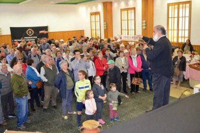 Javier Pérez Andrés durante la inauguración de la feria.-R.F.