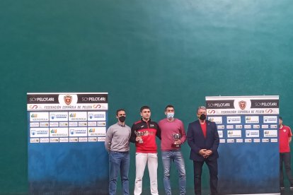 El Club Pelota Urbión, campeón en mano individual en el frontón Labrit de Pamplona. HDS