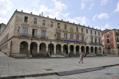 Exterior de la Casa Consistorial. VALENTÍN GUISANDE