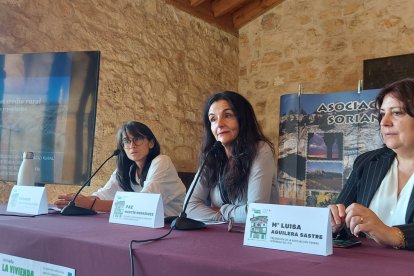 Rosario Alcantarilla, Paz Martín y María Luisa Aguilera, en la presentación del estudio. A. H.