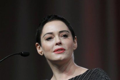 Rose McGowan, durante una convención feminista en Detroit, en octubre del 2017.-AP / PAUL SANCYA