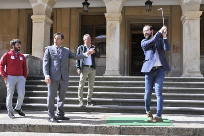 La primera de las ocho pruebas del circuito fue presentada ayer y se desarrollará del 6 al 8 de junio en las instalaciones de Pedrajas-Valentín Guisande