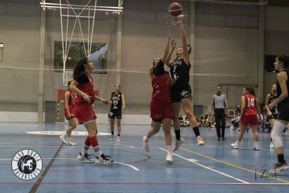 Alina de Miguel volvió a formar parte del quinteto inicial del Club Soria Baloncesto. HDS