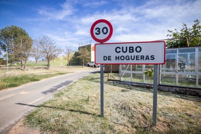 Entrada a la localidad de Cubo de Hogueras. GONZALO MONTESEGURO