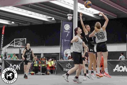 Nueve son las jugadoras del CSB que han participado en el I Campeonato de Castilla y León de 3x3. HDS