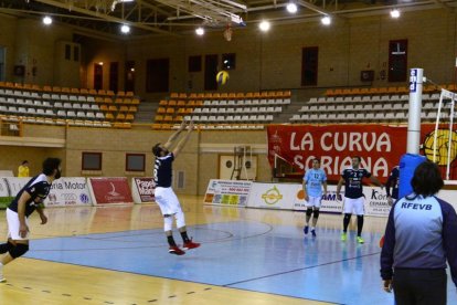 Los Pajaritos necesitaría ampliar su aforo a unas 3.000 localidades para acoger la Copa del Rey.-Valentín Guisande