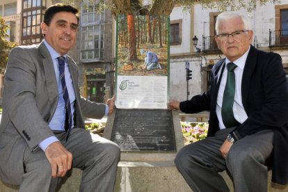 Carlos Martínez y Juan Manuel Ruiz Liso, ayer, en Soria.-VALENTÍN GUISANDE