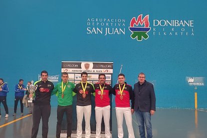 El Club Pelota Urbión se impone en el Campeonato de España de pelota a mano de clubes. CP URBIÓN