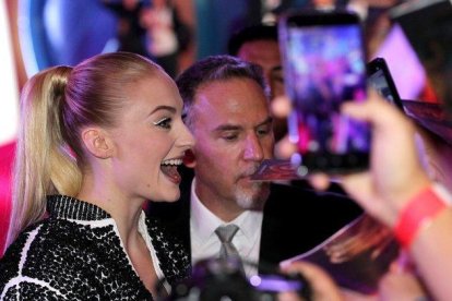 La actriz inglesa Sophie Turner, en la promoción de X-Men: Dark Phoenix, este martes, en Ciudad de México.-EFE