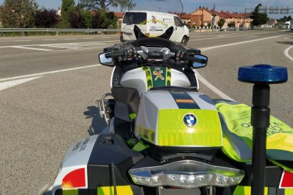 Moto de la Guardia Civil de Tráfico de Soria.-HDS